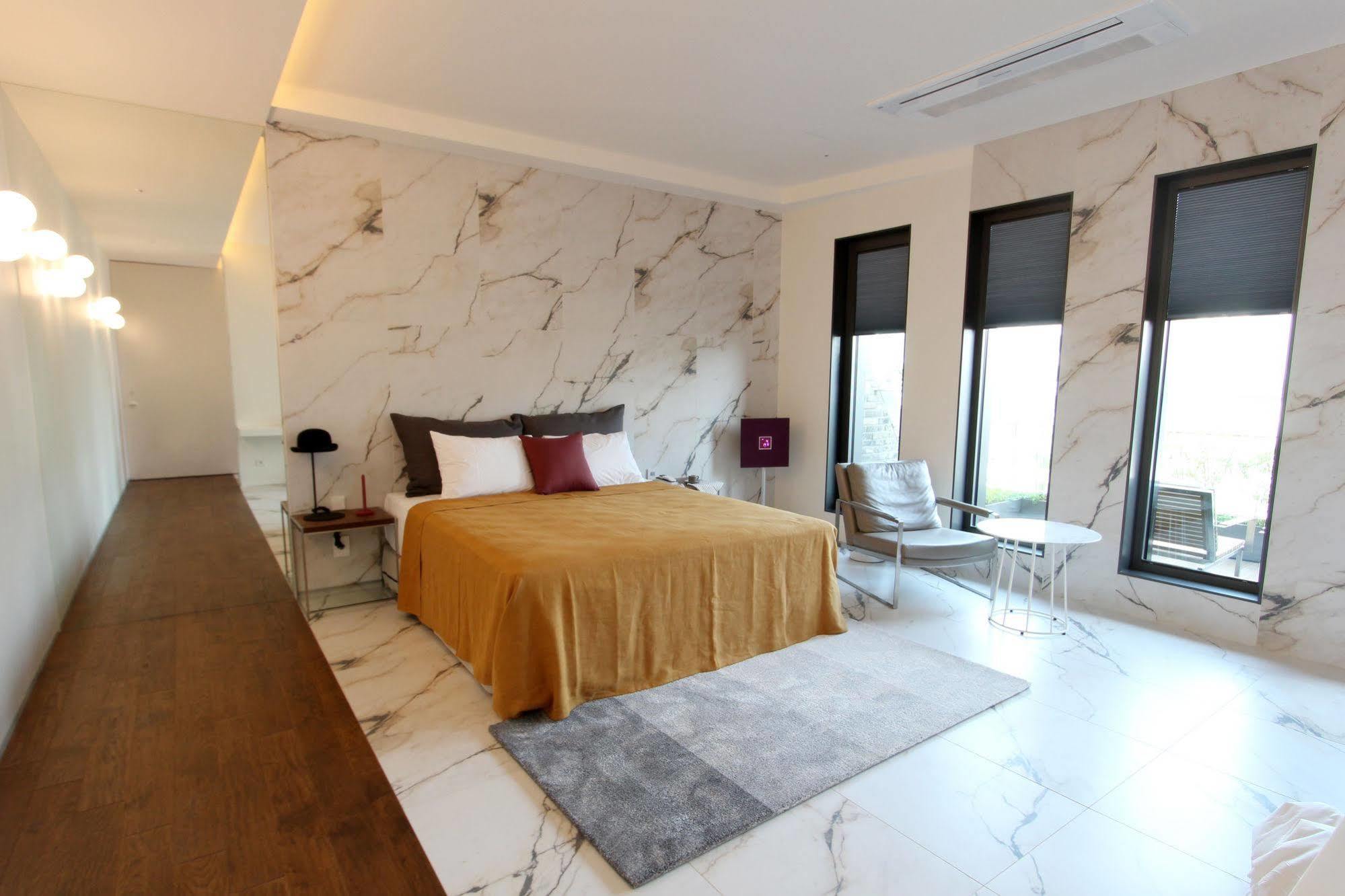 Snow Hotel Сеул Экстерьер фото